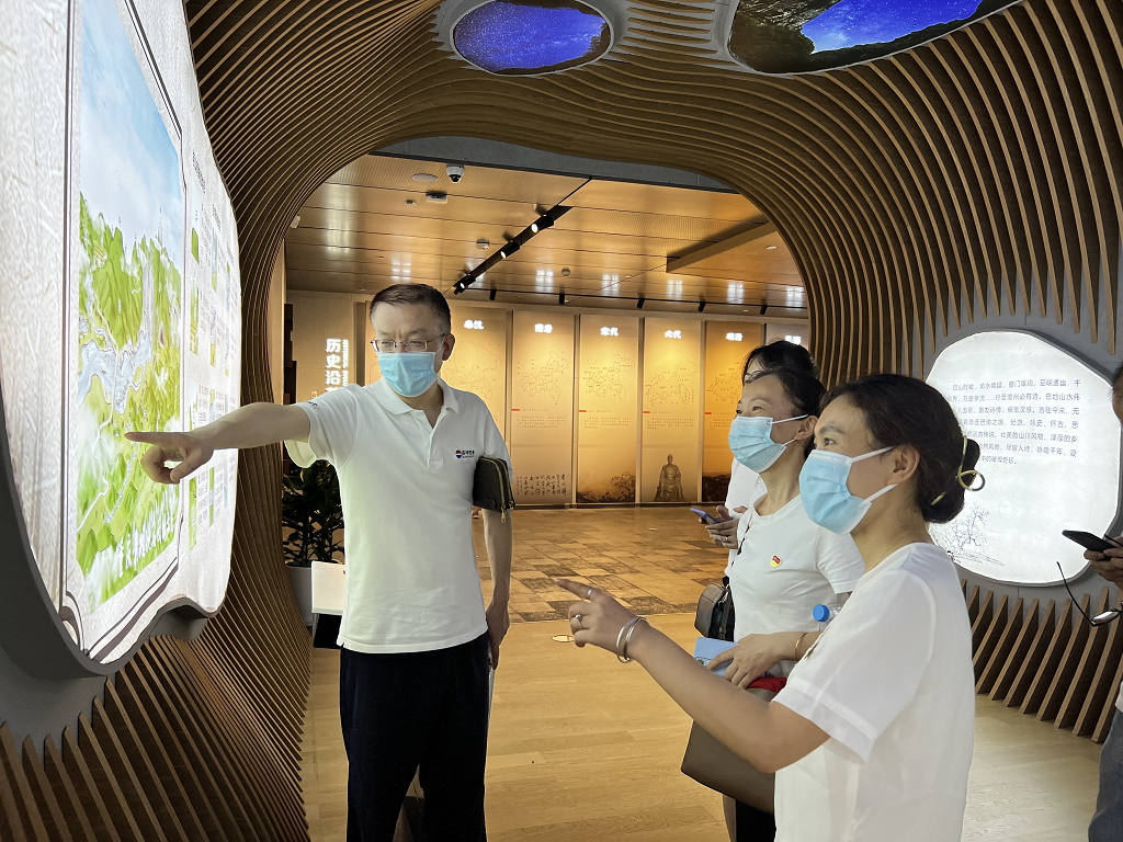 إعلان عن نشاطات حزب السيارات الوطنية 7