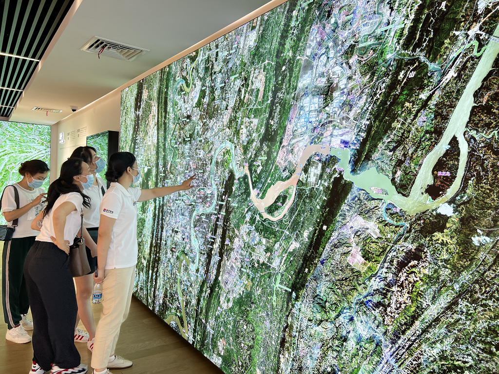 إعلان عن نشاطات حزب السيارات الوطنية 7