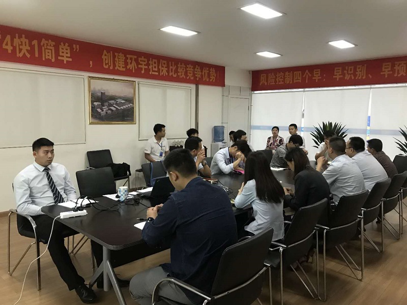 دورة توجيهية للموظفين الجدد ومناقشة للموظفين الجدد