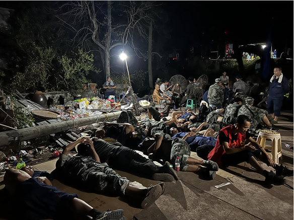 النار على الجبال، والنار على الجبال، والنار على الجبال، والنار على الجبال.