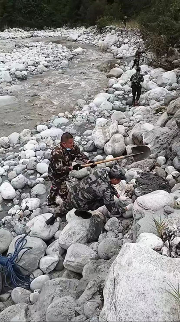 نتمنى للجبال والنهر الوطني السلام، والشعب سليم - ذكريات قدامى المحاربين في السيارات المحيطية يو الزلزال!