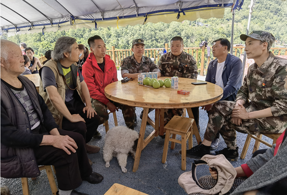 نتمنى للجبال والنهر الوطني السلام، والشعب سليم - ذكريات قدامى المحاربين في السيارات المحيطية يو الزلزال!