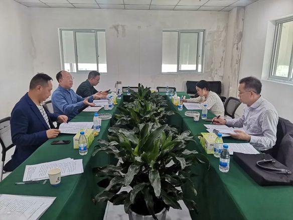 أرحب بحرارة بمدير منطقة بانان للمؤتمر الاستشاري السياسي وو جينبينغ في زيارة العمل المحيطي