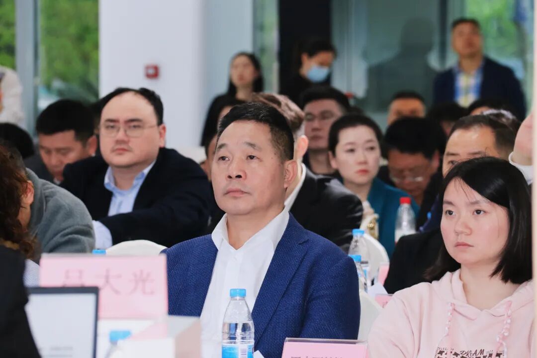 اختتم بنجاح مؤتمر التدريب على سياسة تعزيز التجارة الخارجية في منطقة بانان ، وتساعد شركة هوانيو السيارات في خطة عمل 