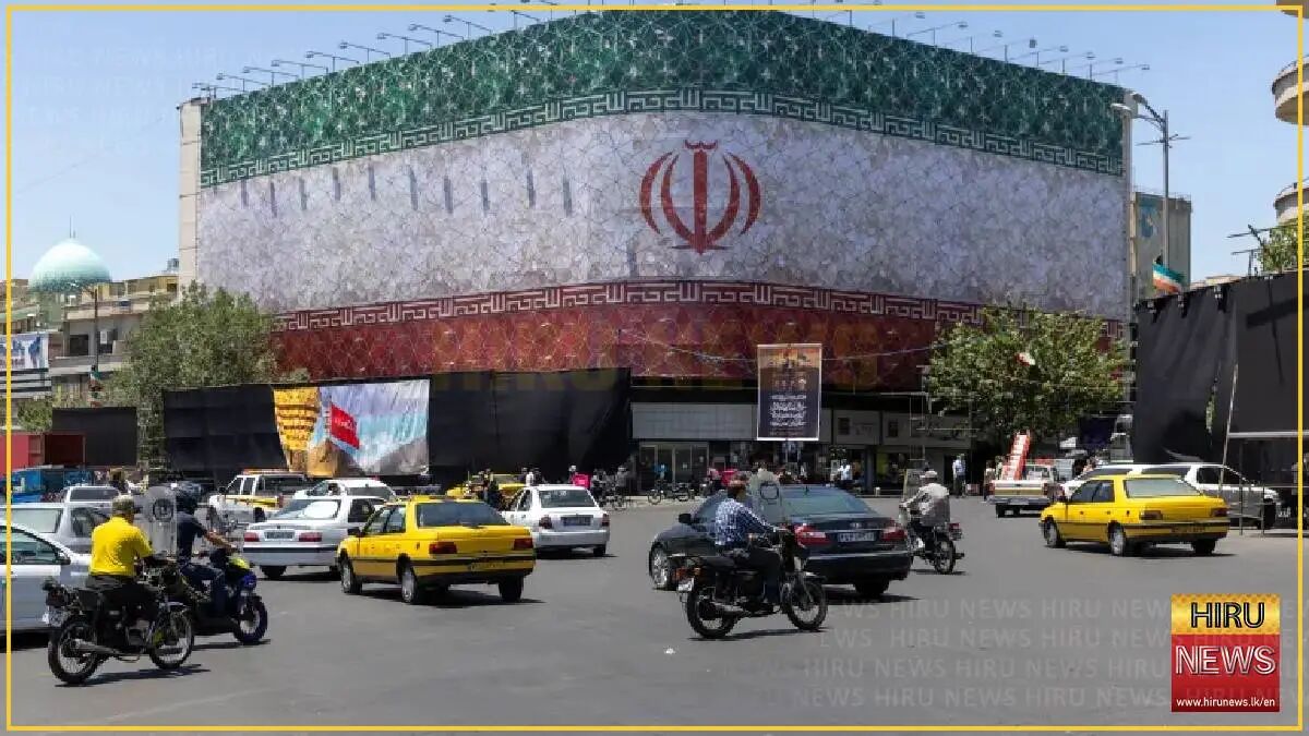 سياسة استيراد السيارات الإيرانية تتحول بشكل كبيرتعليق السيارات الفاخرة بشكل كامل، وأزمة الصرف الأجنبي تغير قواعد السوق