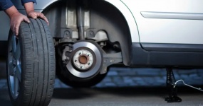 من الضجيج إلى ضمان التوريد: سلسلة توريد الإطارات الجزائرية تتسارع في الانتعاش، سوق ما بعد السيارات الصينية تستقبل متغيرات جديدة